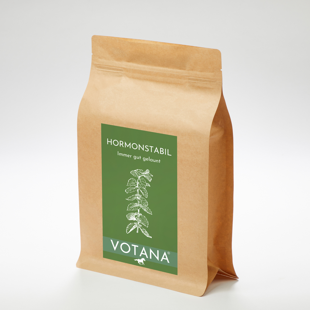 
                  
                    Eine Packung HORMONSTABIL vor hellem Hintergrund
                  
                